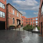 Stunning Apt For Contractors, Professionals Business Needs & Family Trips